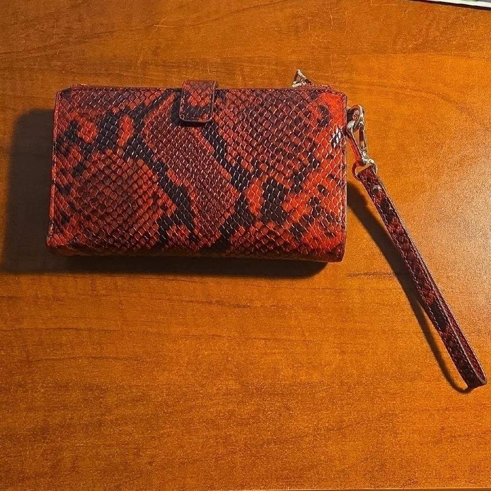Michael Kors chic wristlet